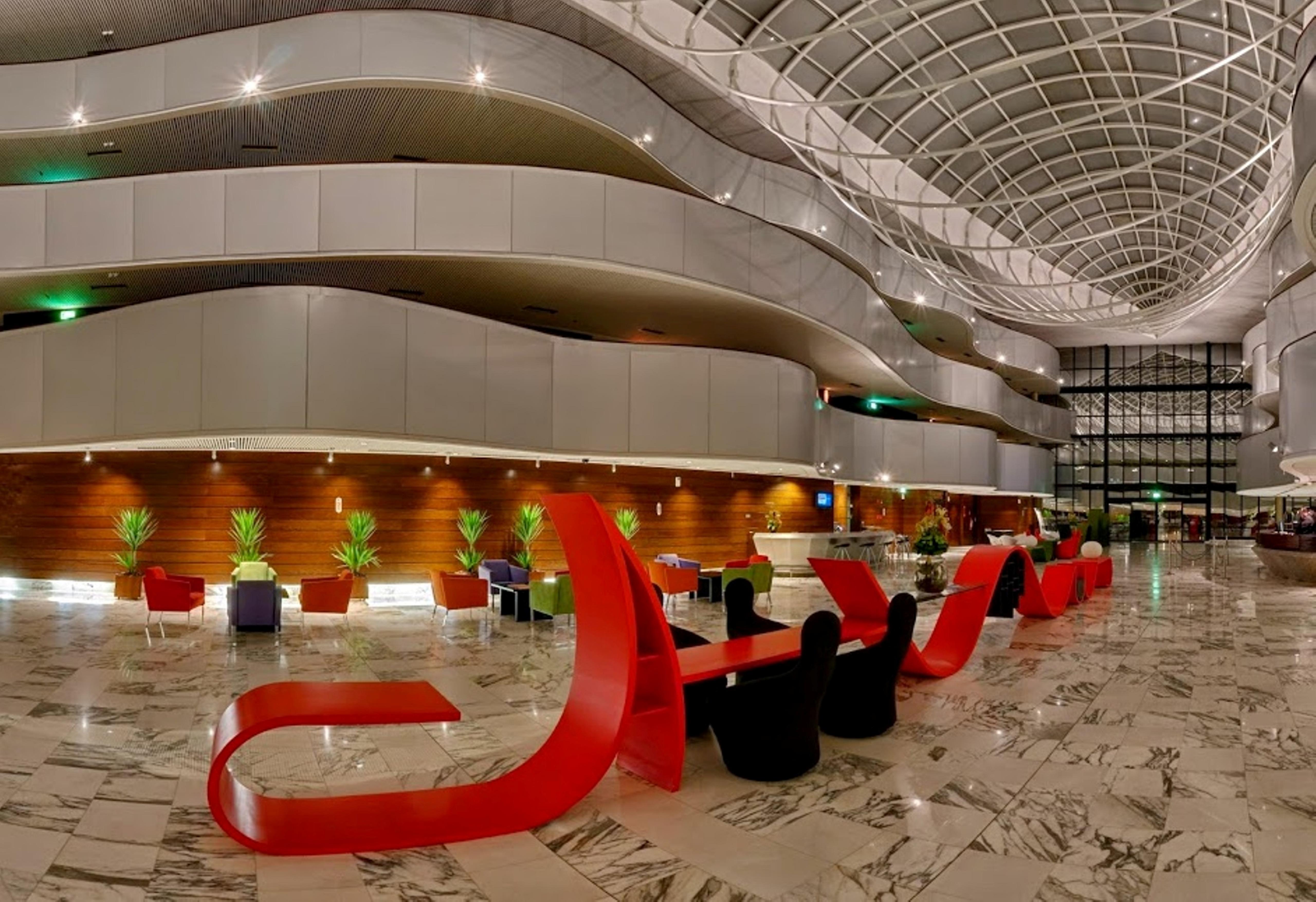 로열 튤립 브라질리아 알보라다 호텔 외부 사진 The lobby of the hotel