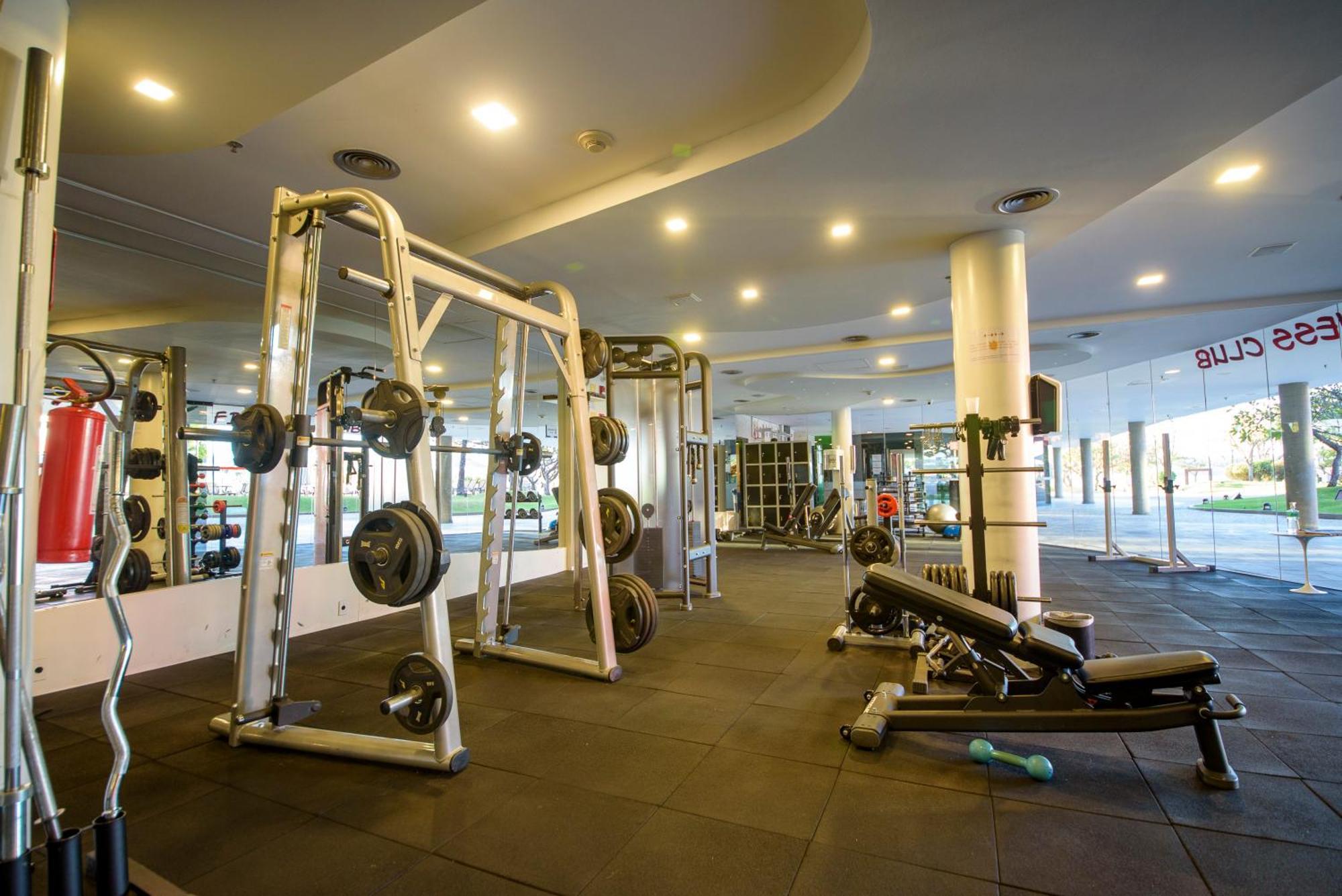 로열 튤립 브라질리아 알보라다 호텔 외부 사진 The gym at the club