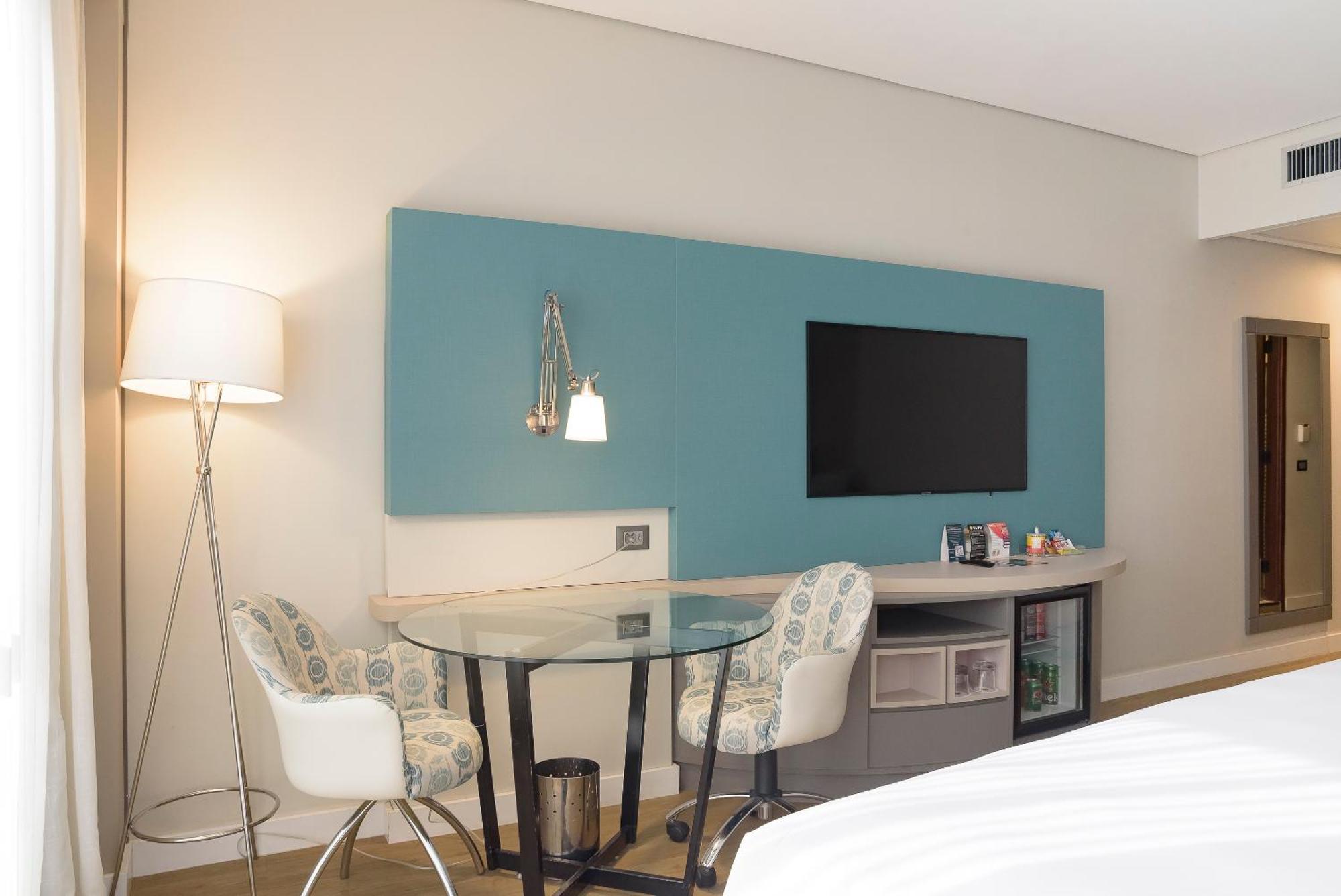 로열 튤립 브라질리아 알보라다 호텔 외부 사진 A room at the Hilton Garden Inn